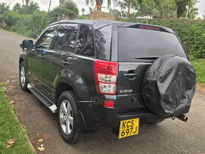 Suzuki Escudo 2011 Black