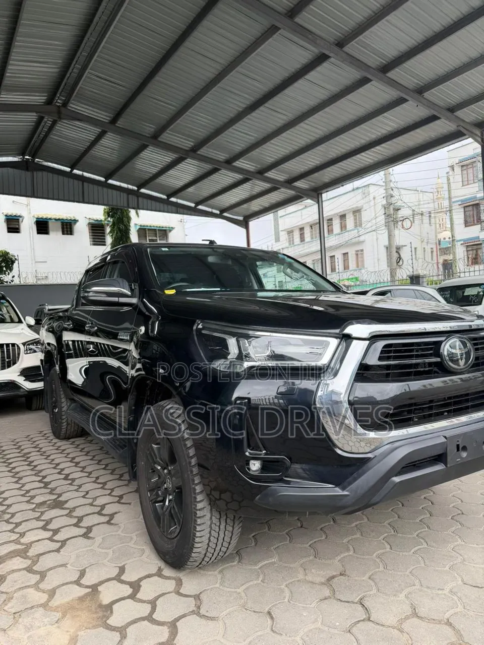 Toyota Hilux 2022 Black