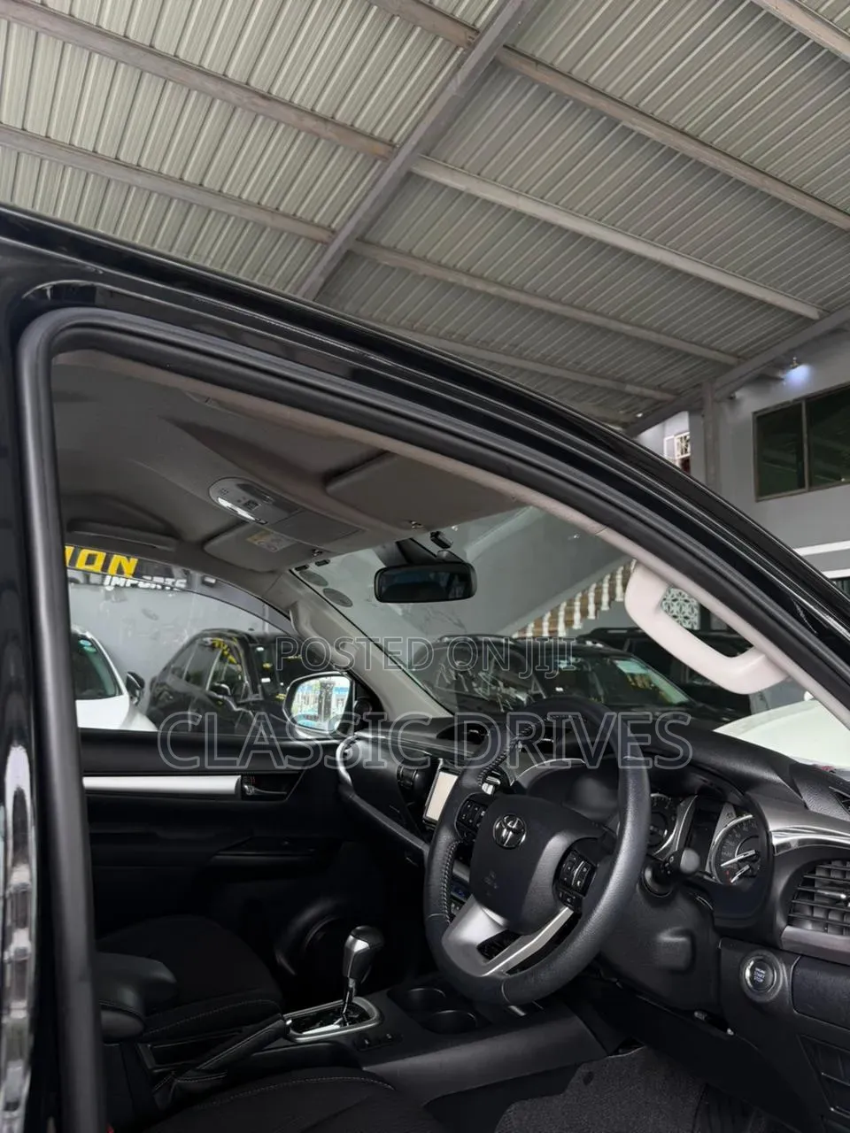 Toyota Hilux 2022 Black