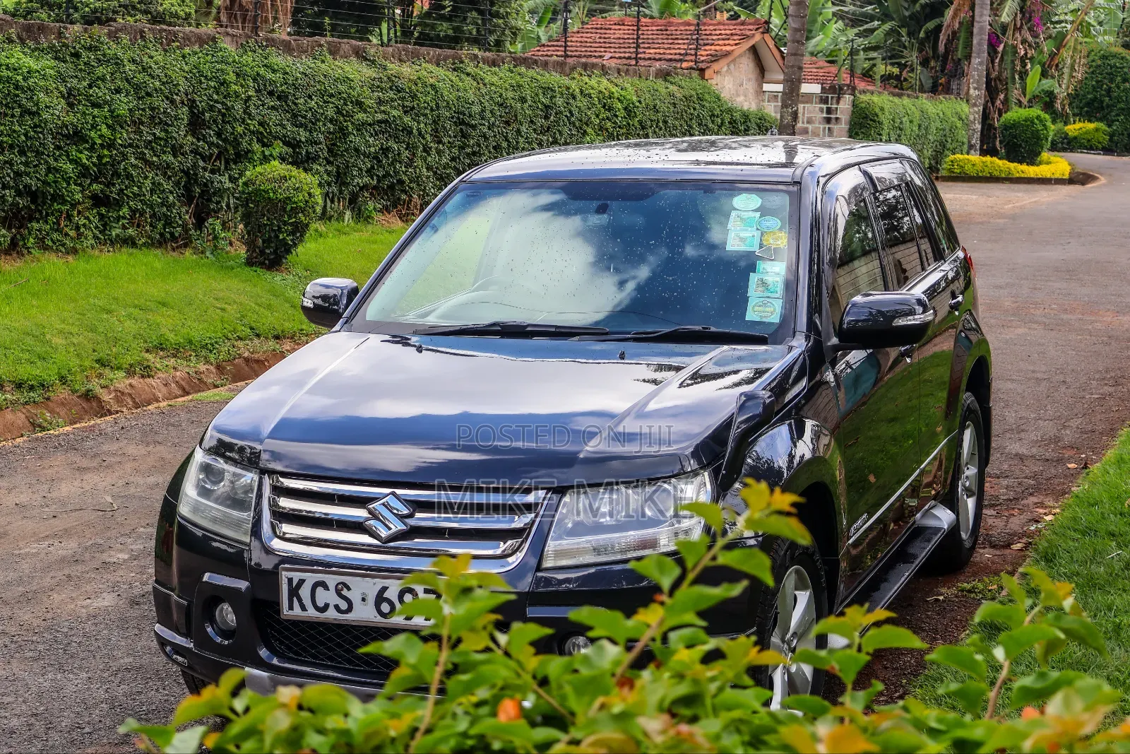 Suzuki Escudo 2011 Black