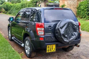 Suzuki Escudo 2011 Black