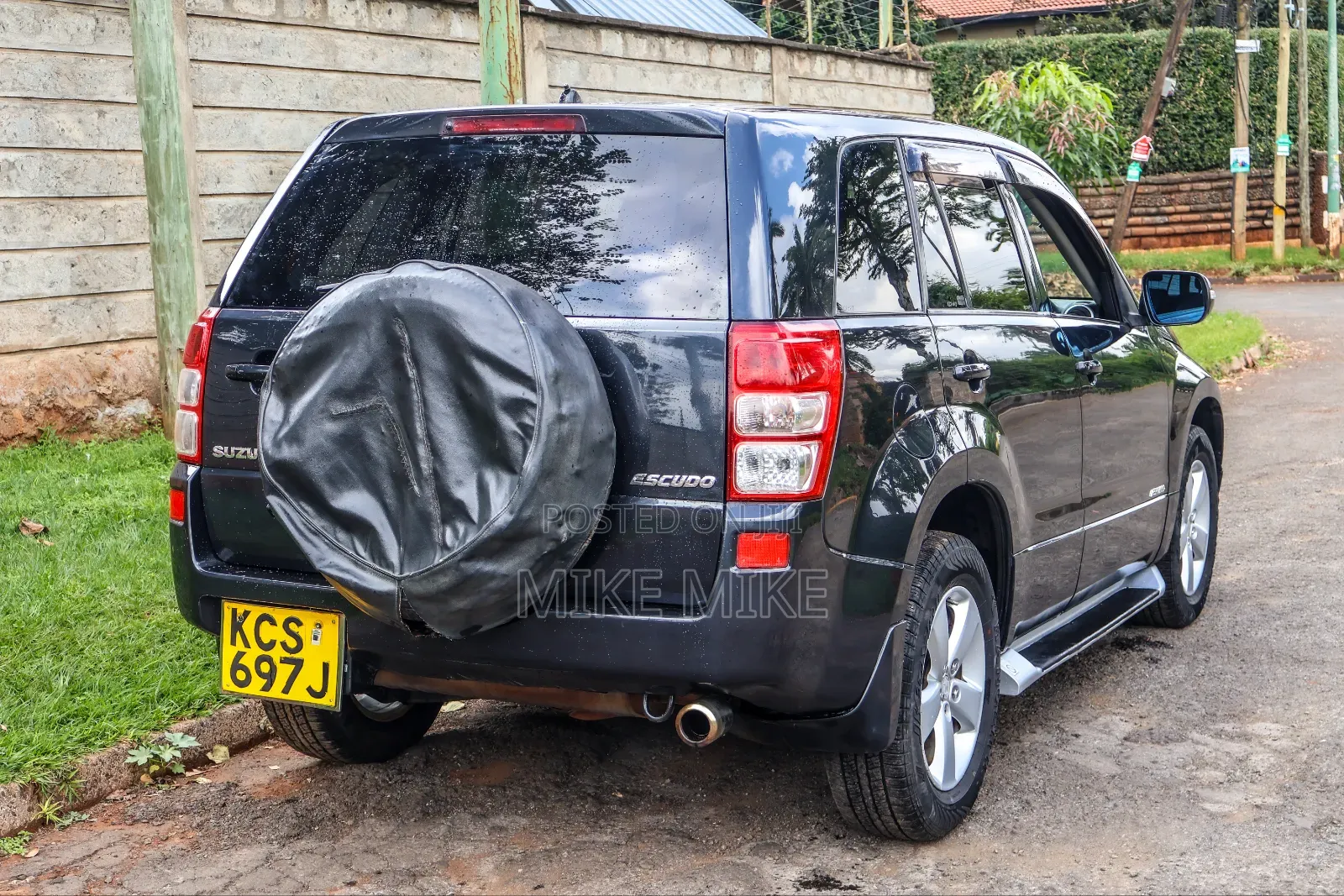 Suzuki Escudo 2011 Black