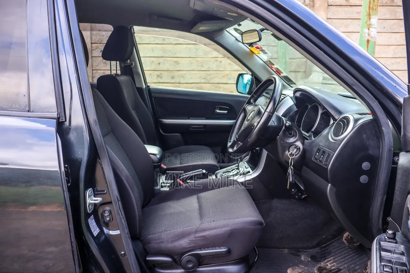 Suzuki Escudo 2011 Black