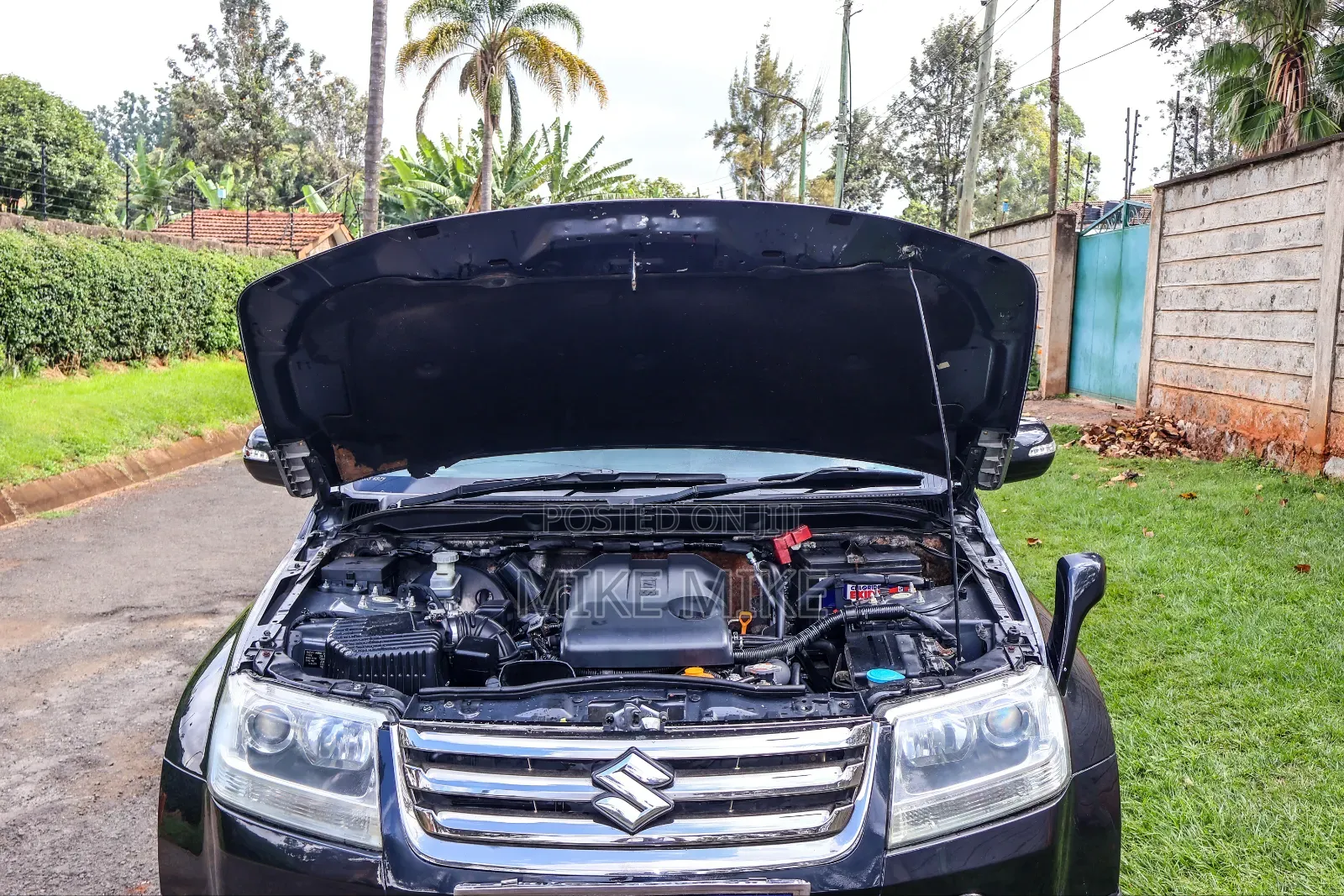 Suzuki Escudo 2011 Black