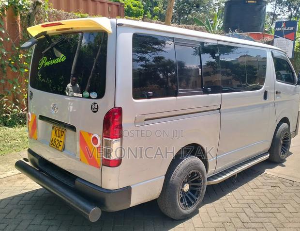 Toyota HiAce 2016 Silver - thumbnail 4