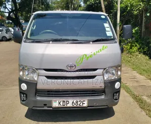 Toyota HiAce 2016 Silver