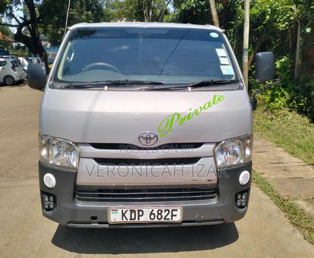 Toyota HiAce 2016 Silver