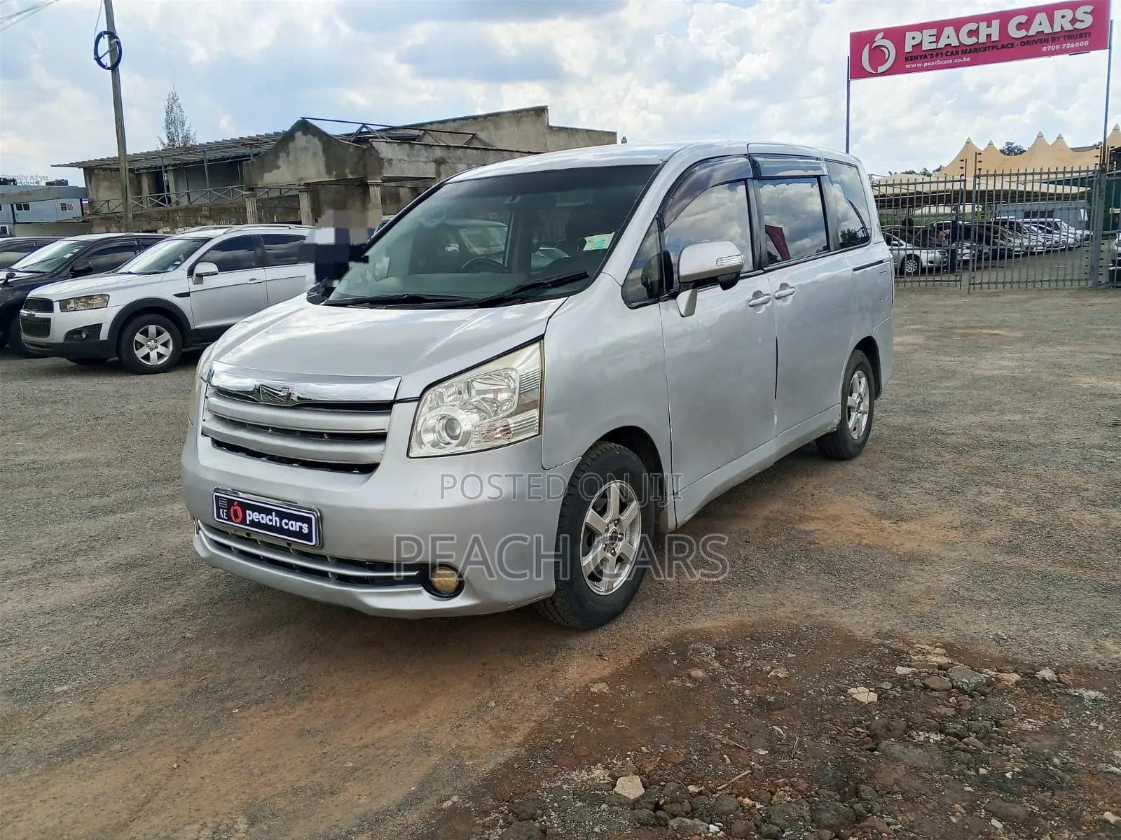 Toyota Noah 2009 Silver