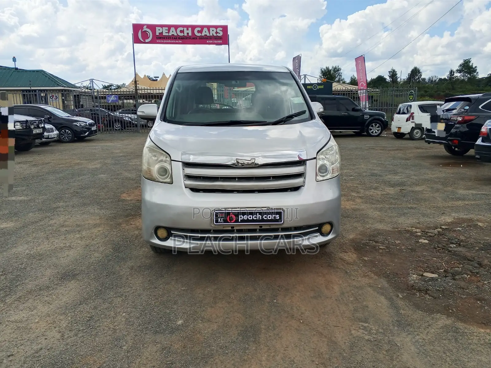Toyota Noah 2009 Silver