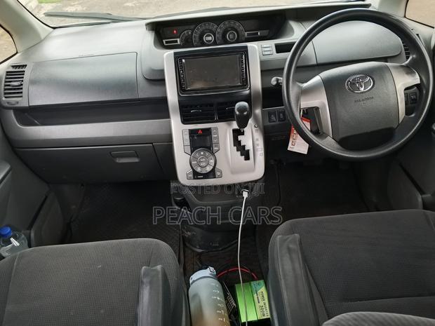 Toyota Noah 2009 Silver - thumbnail 11