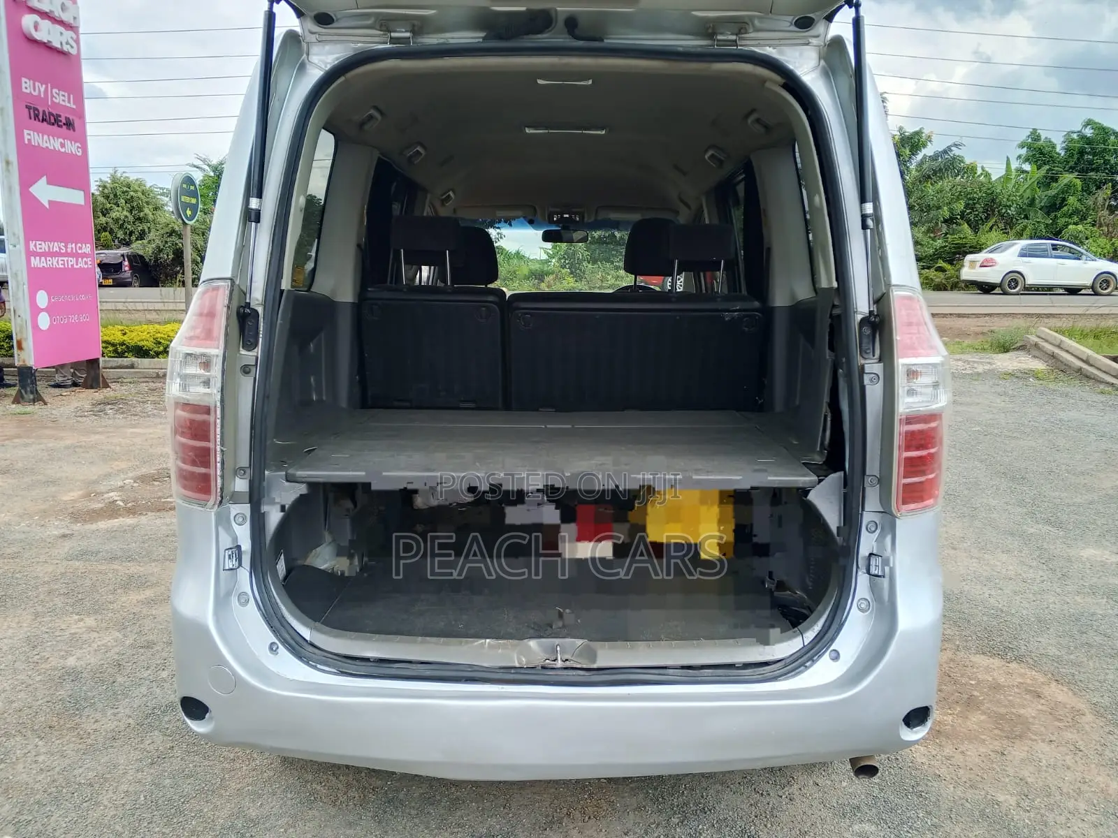 Toyota Noah 2009 Silver