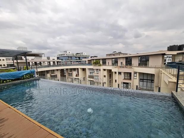 4bdrm Duplex in Riverside Drive for rent - main view