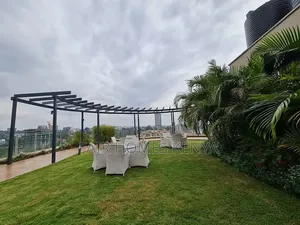 4bdrm Duplex in Riverside Drive for rent