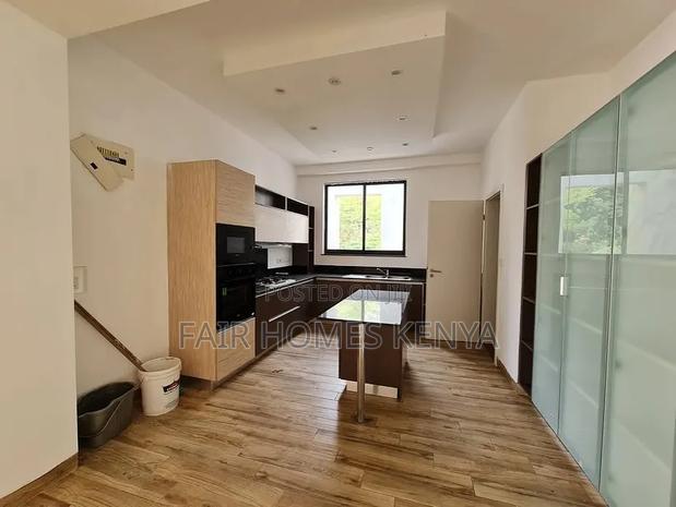 4bdrm Duplex in Riverside Drive for rent - thumbnail 3