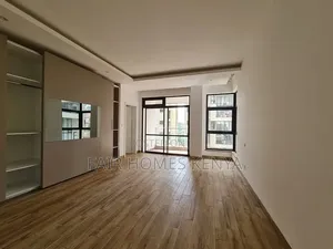 4bdrm Duplex in Riverside Drive for rent