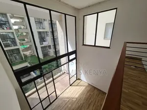 4bdrm Duplex in Riverside Drive for rent