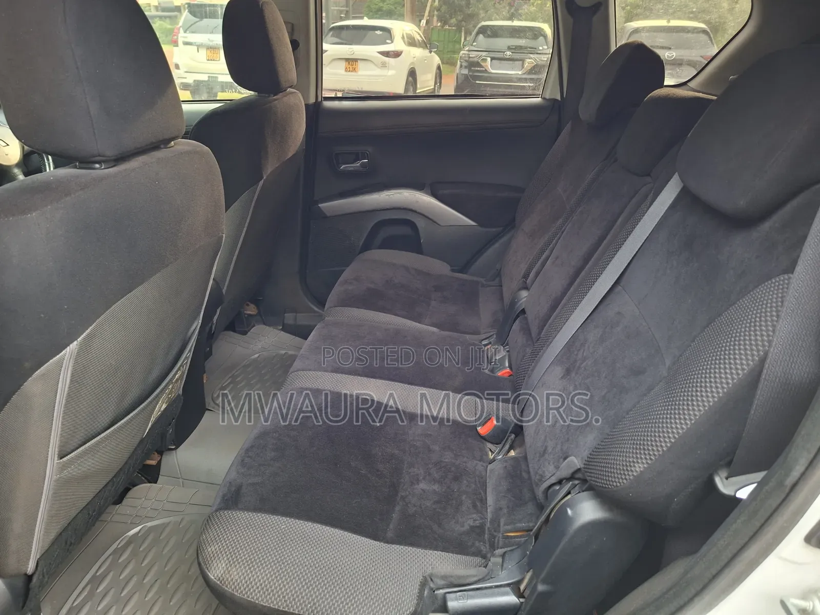 Mitsubishi Outlander SE 2010 Pearl