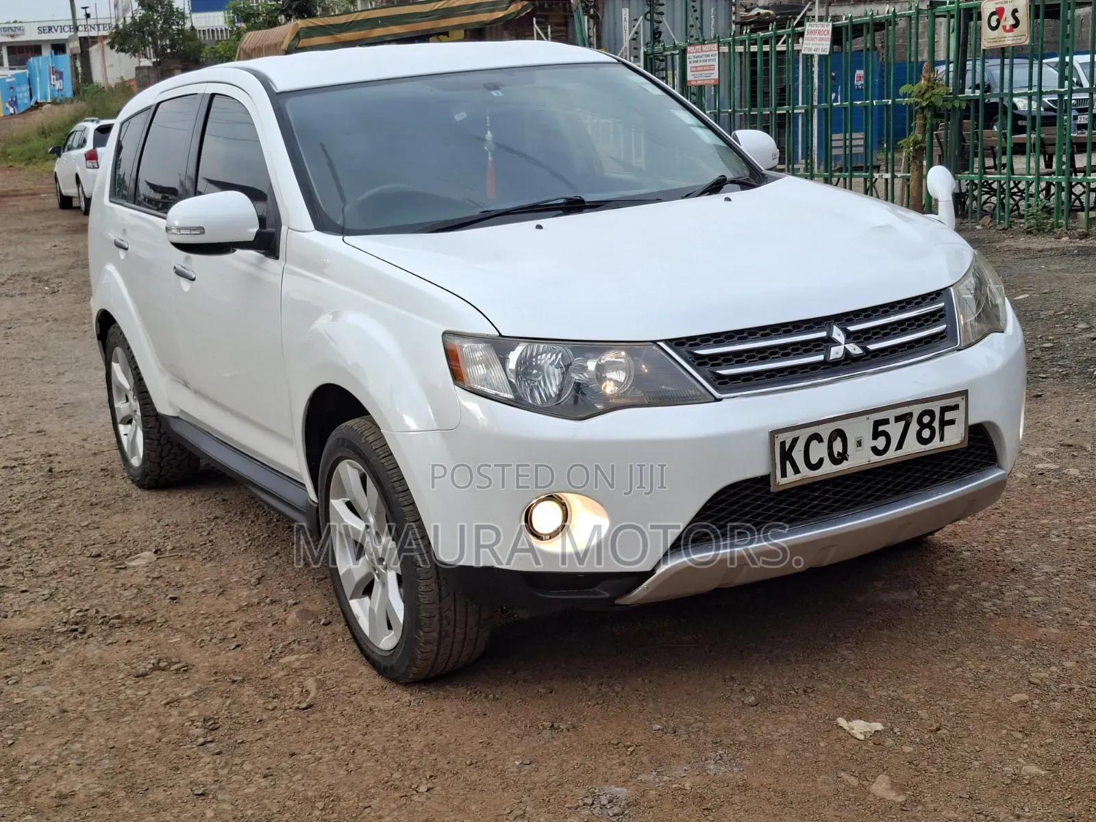 Mitsubishi Outlander SE 2010 Pearl