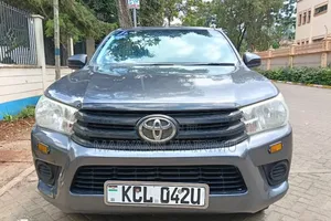Toyota Hilux Revo Double Cab Deisel 2.4 RWD 2017 Gray