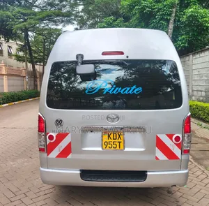 Toyota HiAce 2018 Silver