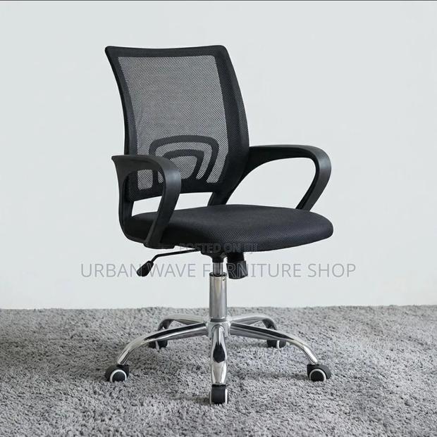 Nob Secretary Chair