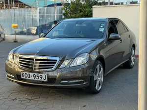 Mercedes-Benz E250 2013 Silver