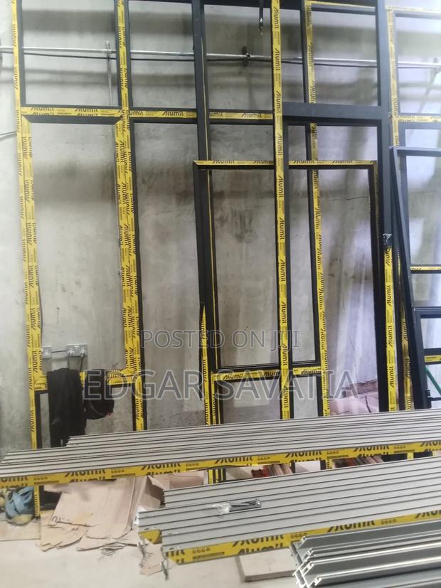 Window Pens and Aluminium - main view