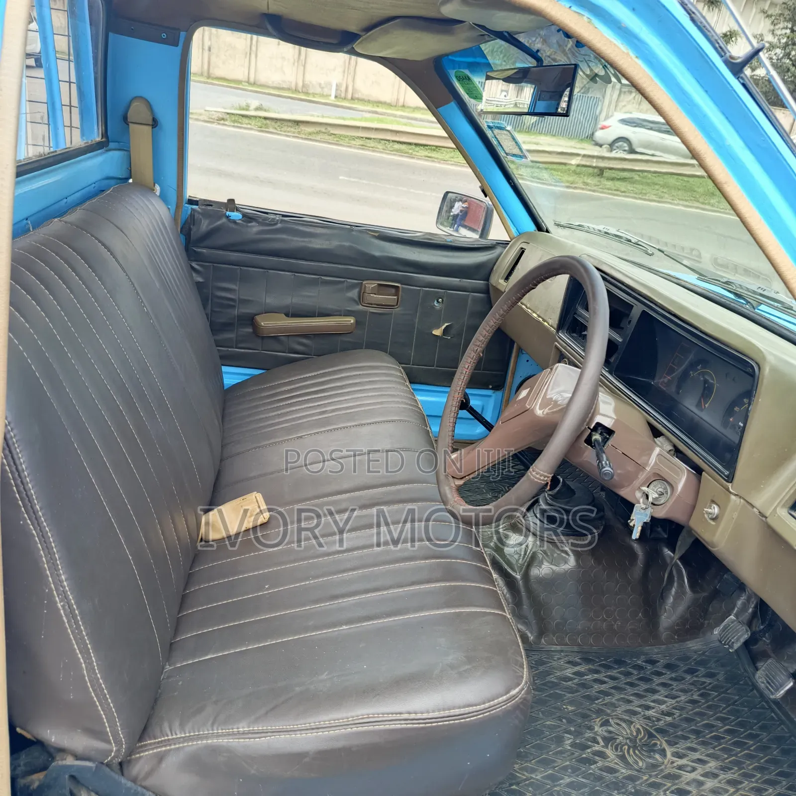 Isuzu D-MAX 2002 Blue