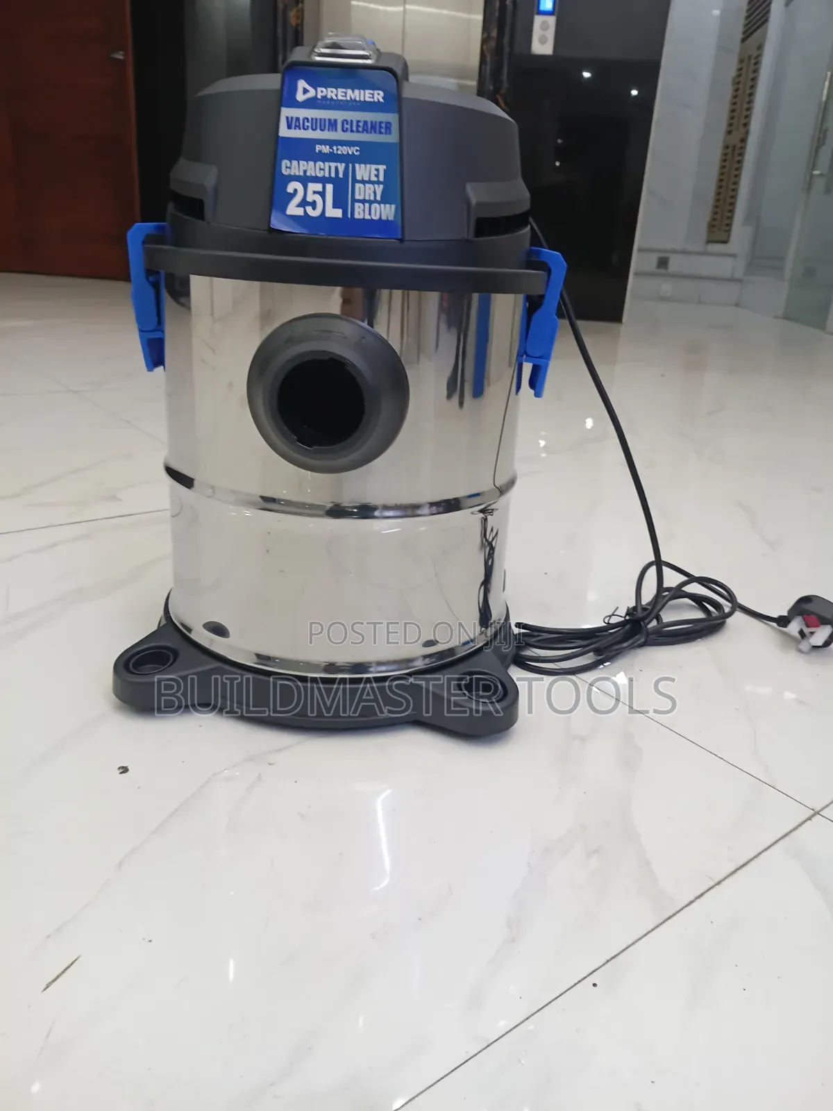 Premier Brand Vacuum Cleaner With a 25-Liter
