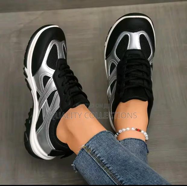 New Classic Sneakers - thumbnail 3
