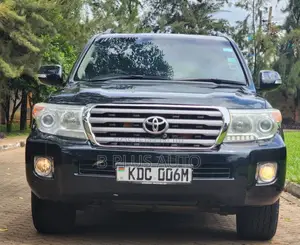 Toyota Land Cruiser 4.5 V8 DSL 2013 Black