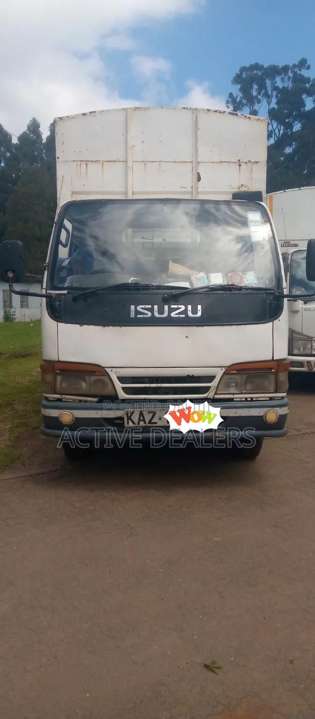 Isuzu Elf 2000 White