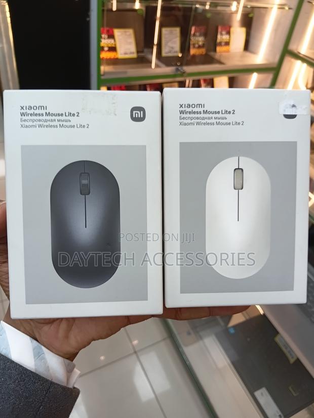 These Are Black and White Xiaomi Wireless Mouse Lite 2 Units. - thumbnail 2