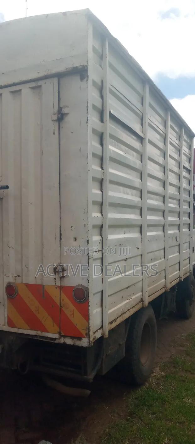 Isuzu Elf 2000 White - thumbnail 7