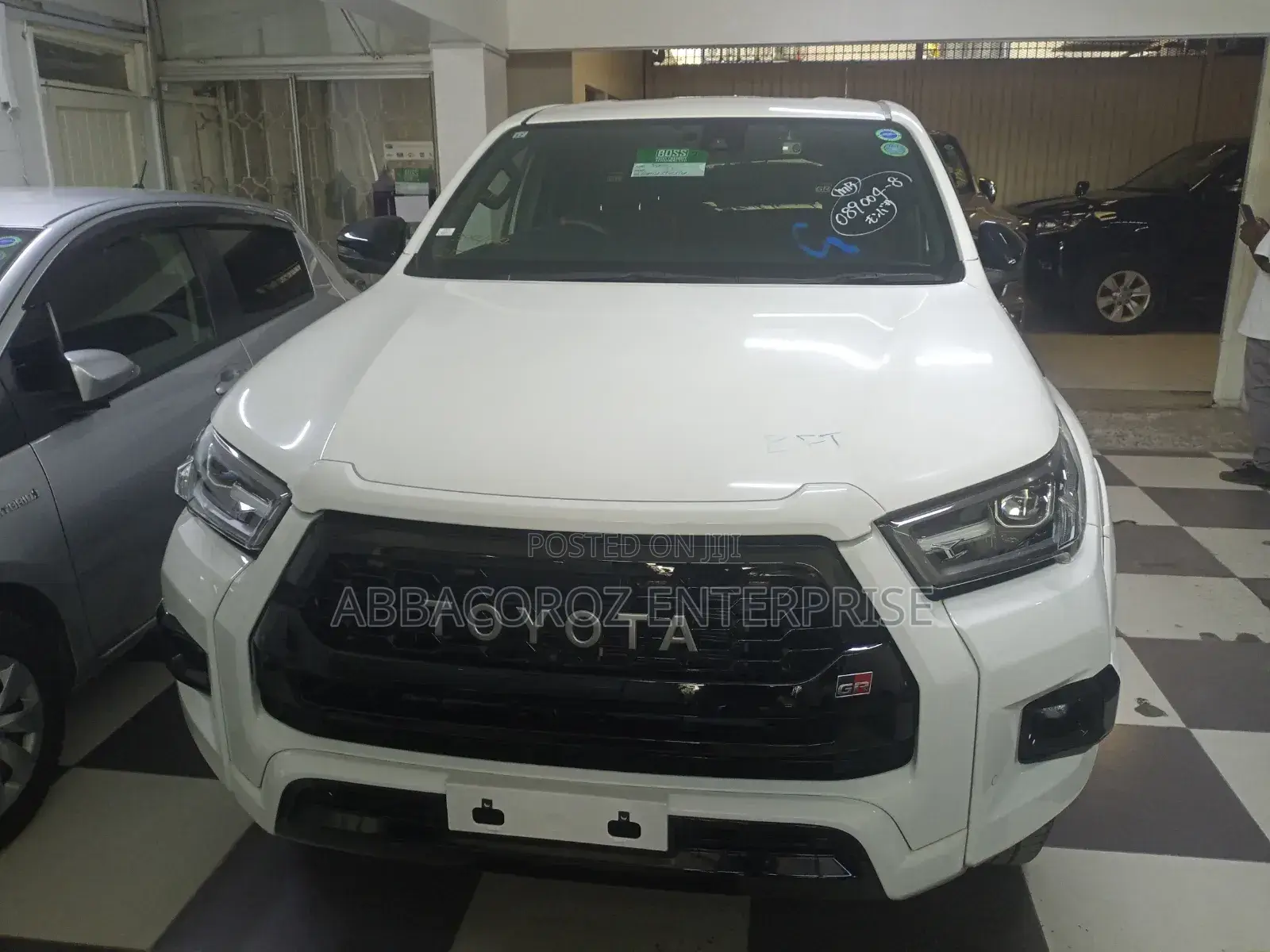 Toyota Hilux 2021 White