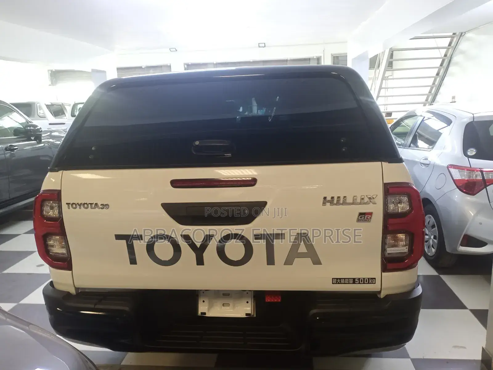 Toyota Hilux 2021 White