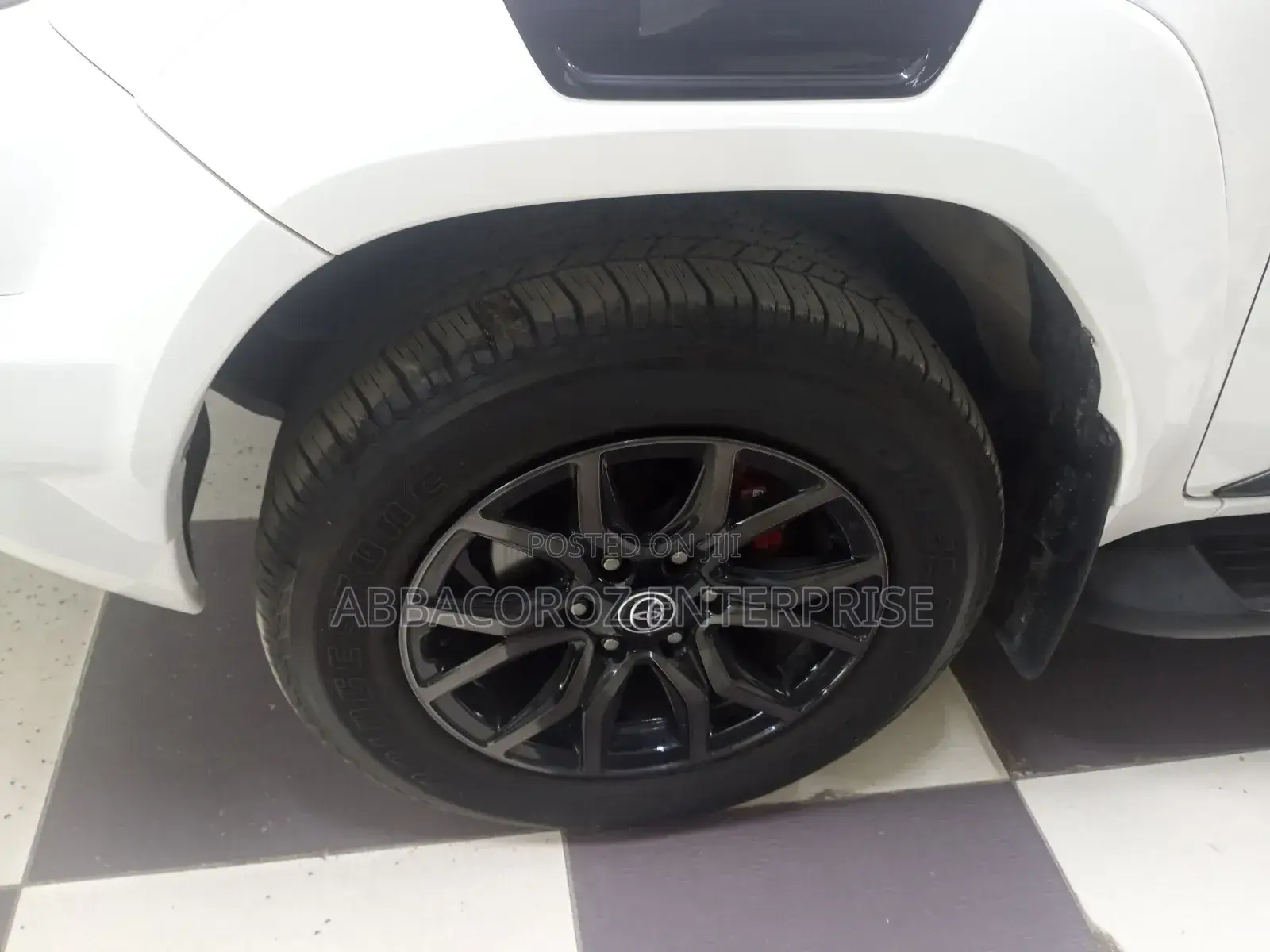Toyota Hilux 2021 White
