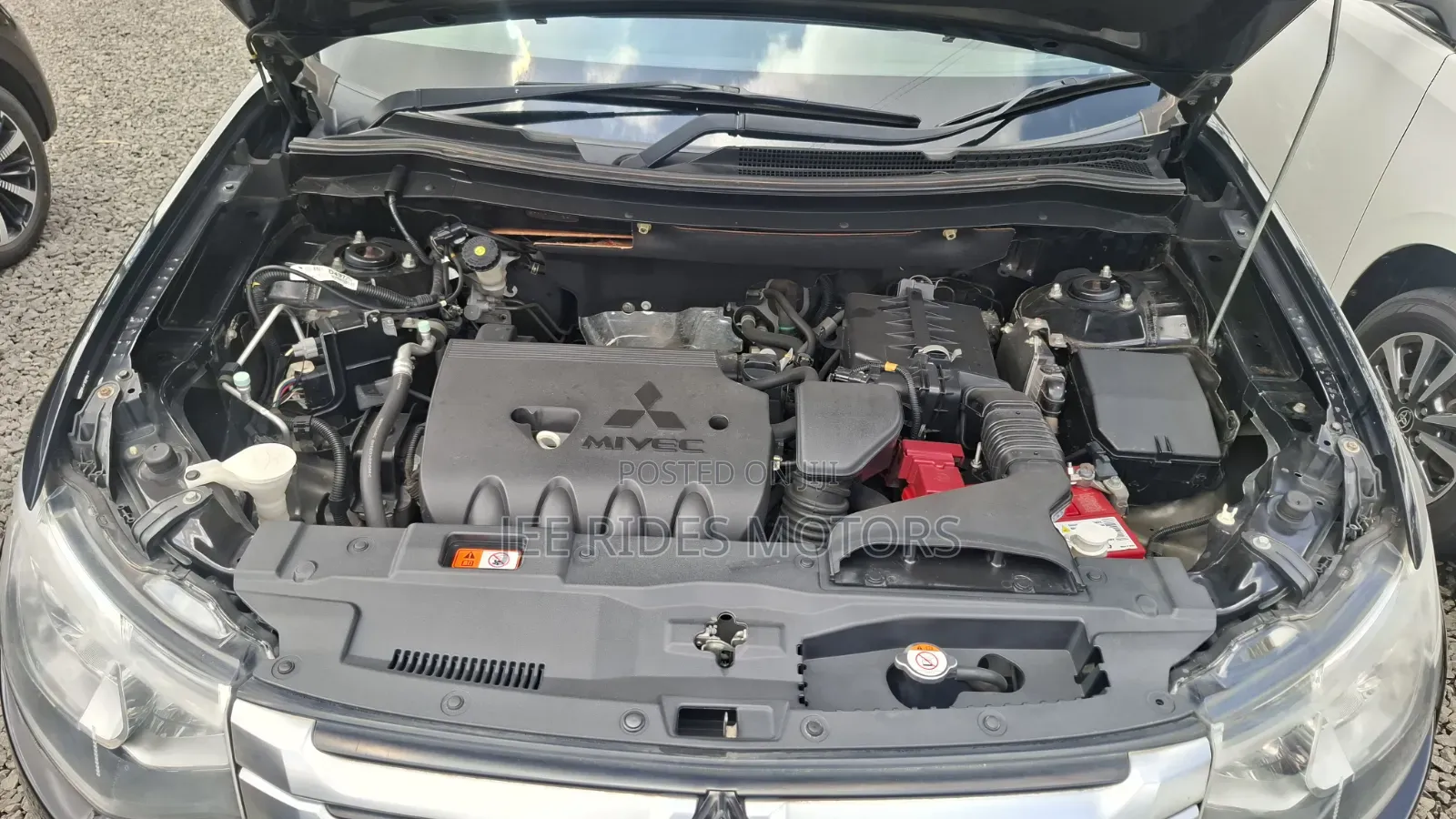 Mitsubishi Outlander 2016 Black