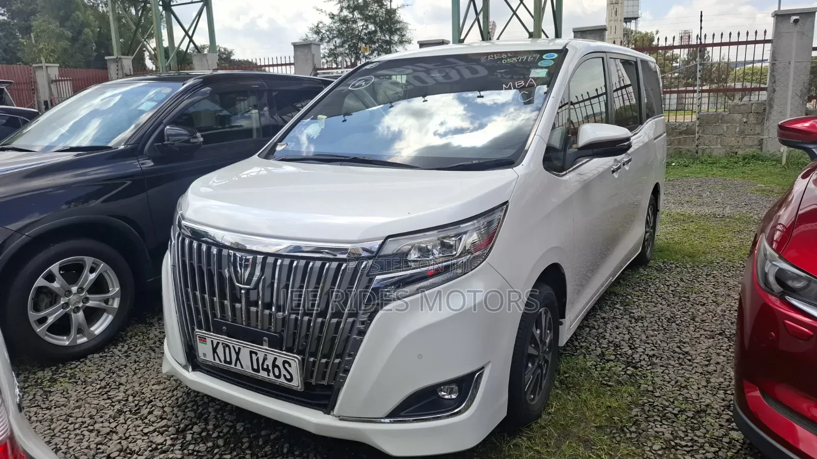 Toyota Noah 2.0 FWD (8 Seater) 2018 White