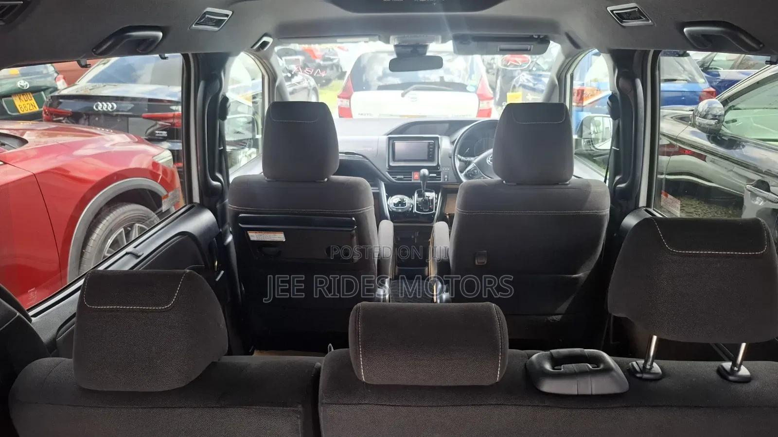 Toyota Noah 2.0 FWD (8 Seater) 2018 White