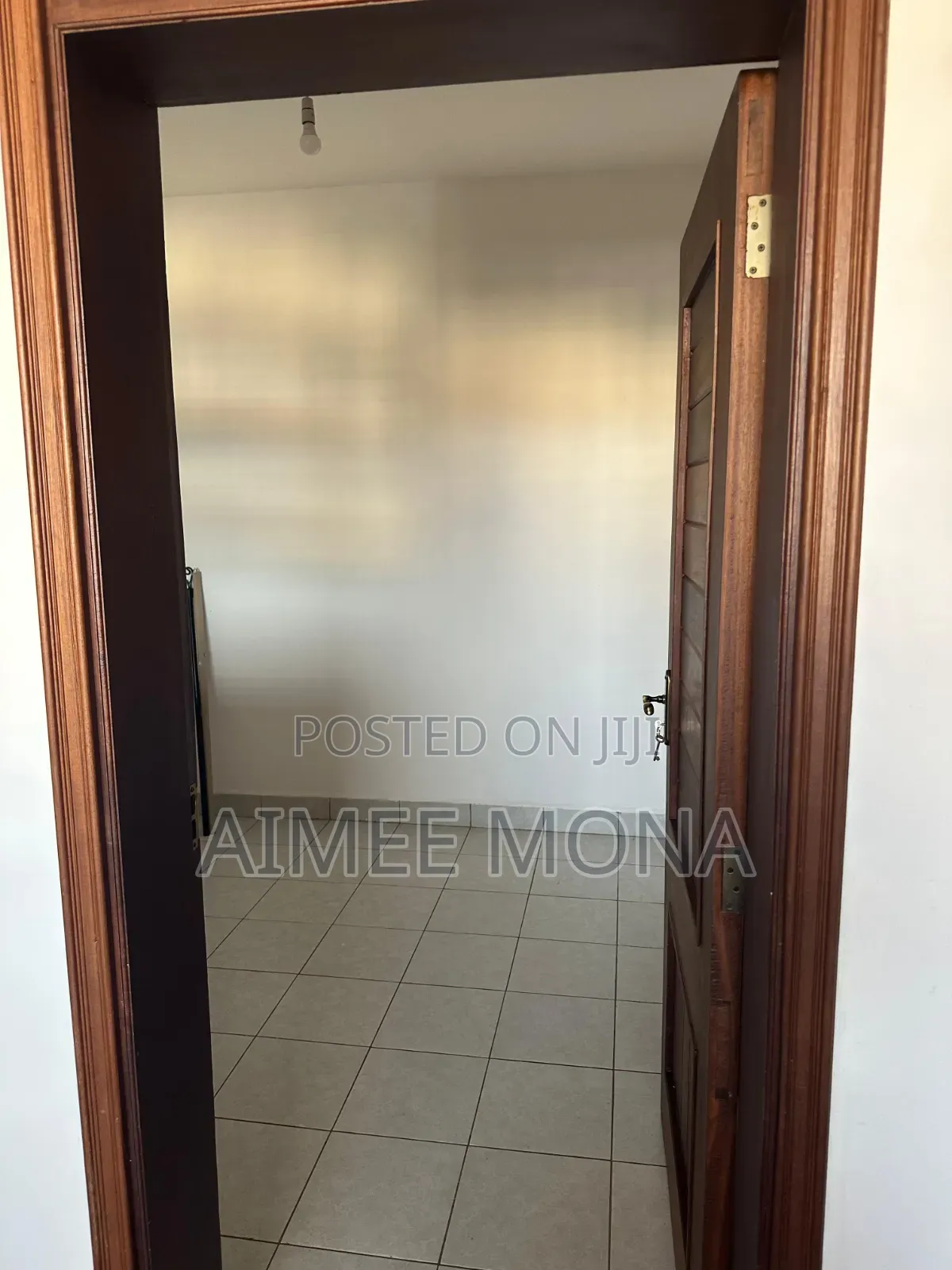 3bdrm Apartment in Sandalwood, Riverside Drive for rent