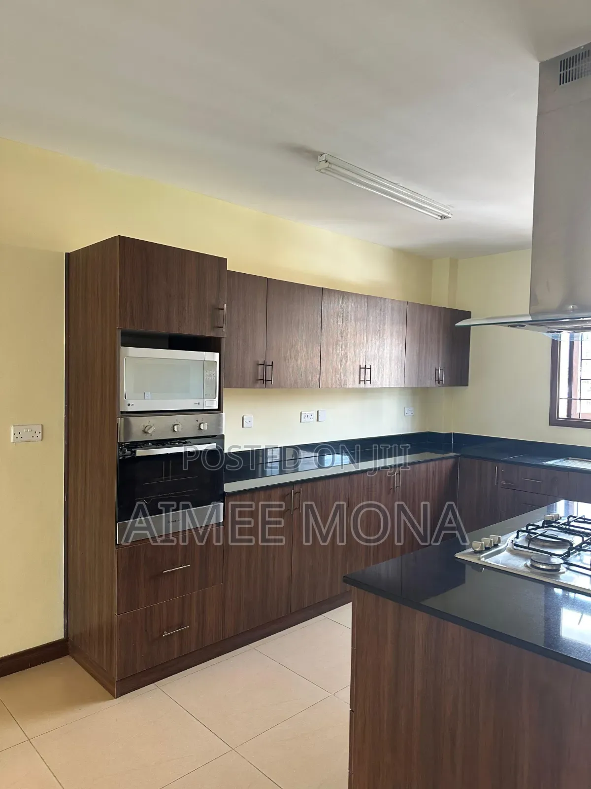 3bdrm Apartment in Sandalwood, Riverside Drive for rent