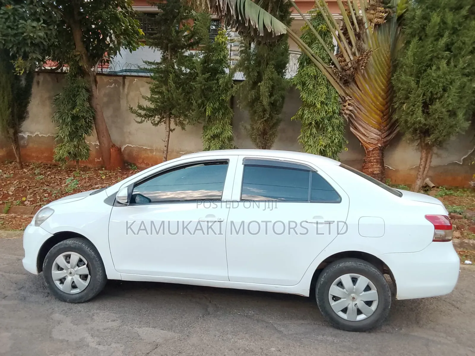 Toyota Belta 2009 White
