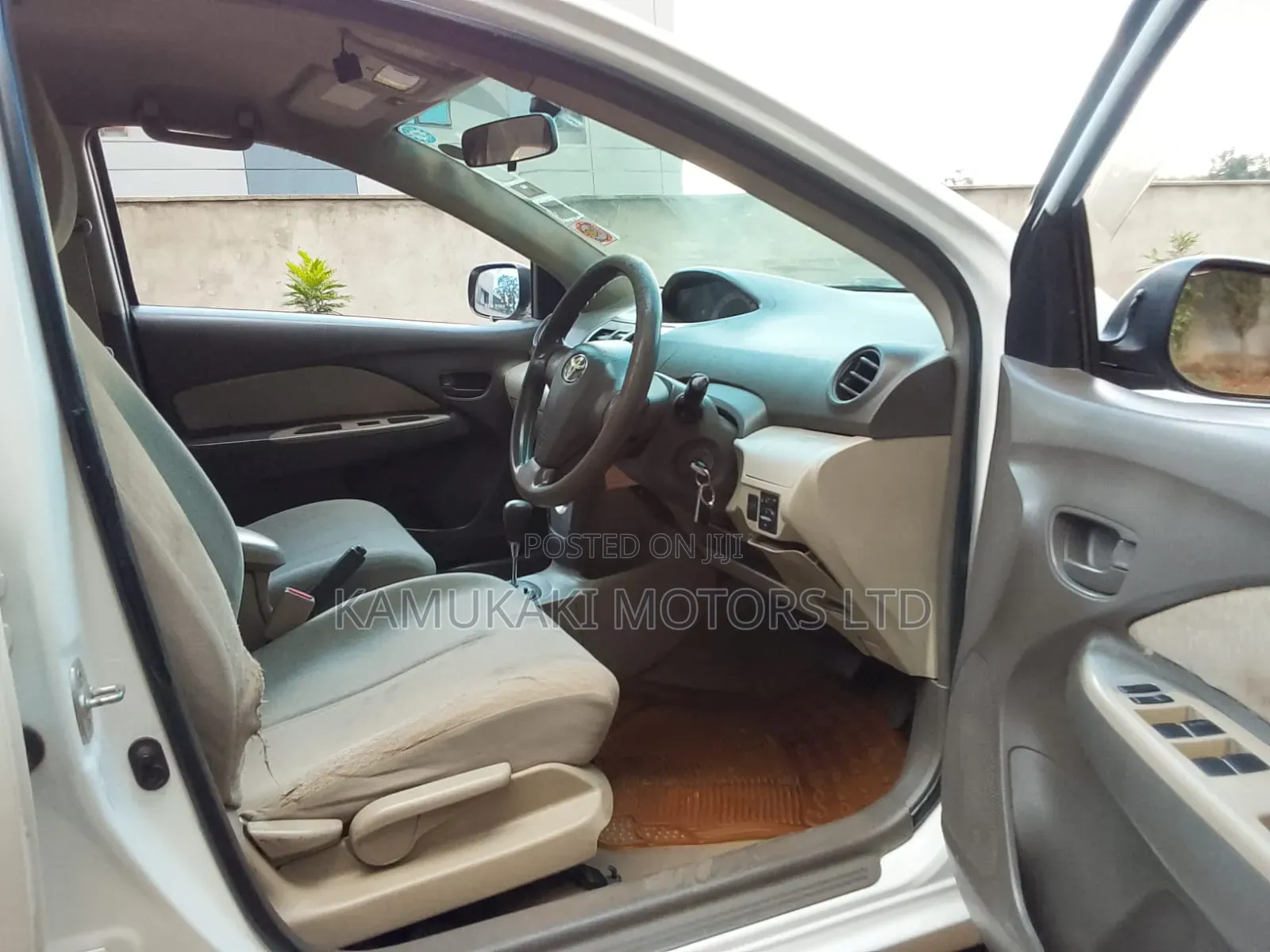 Toyota Belta 2009 White