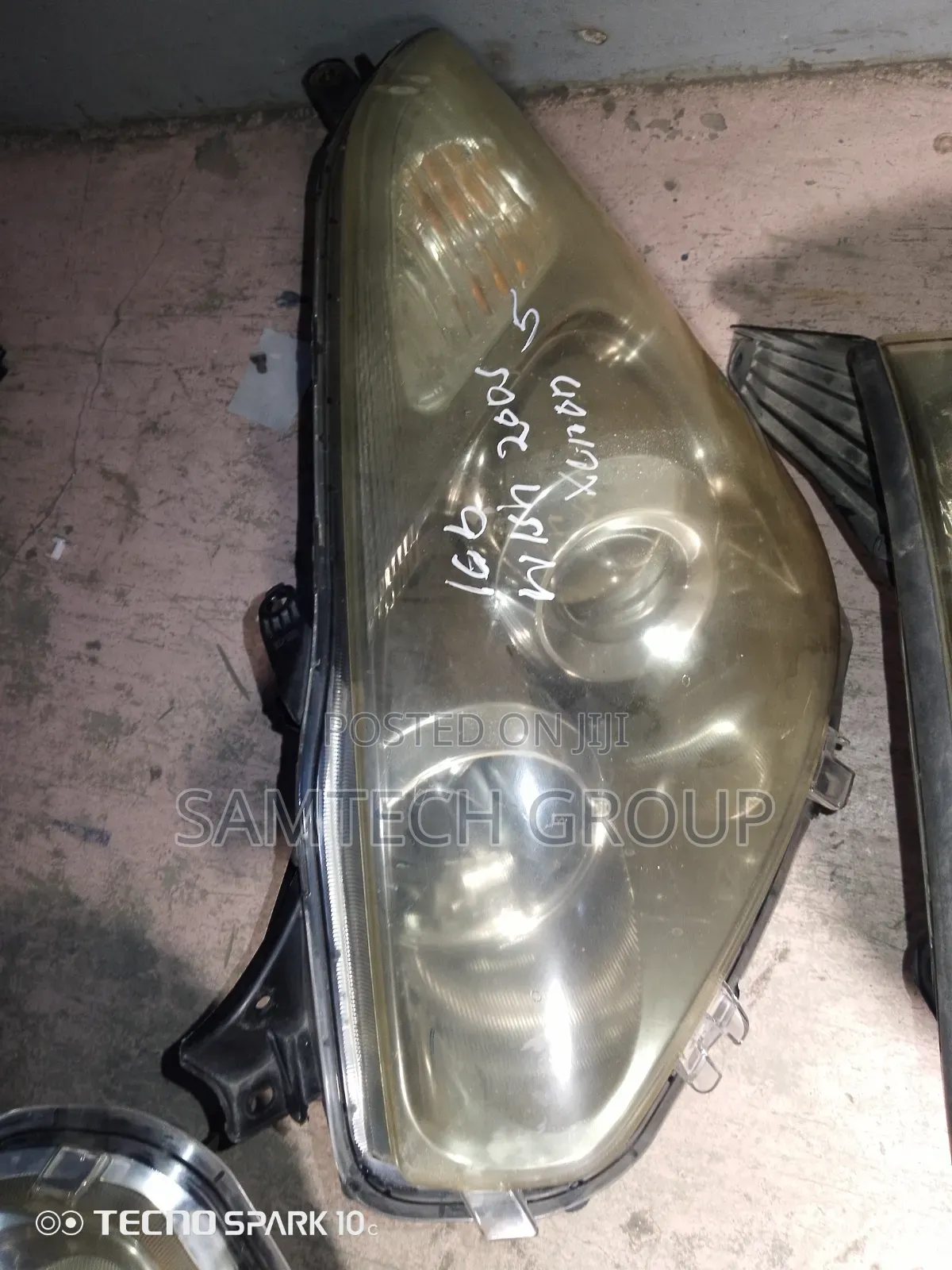 Wish 2005 Head Light Xenon