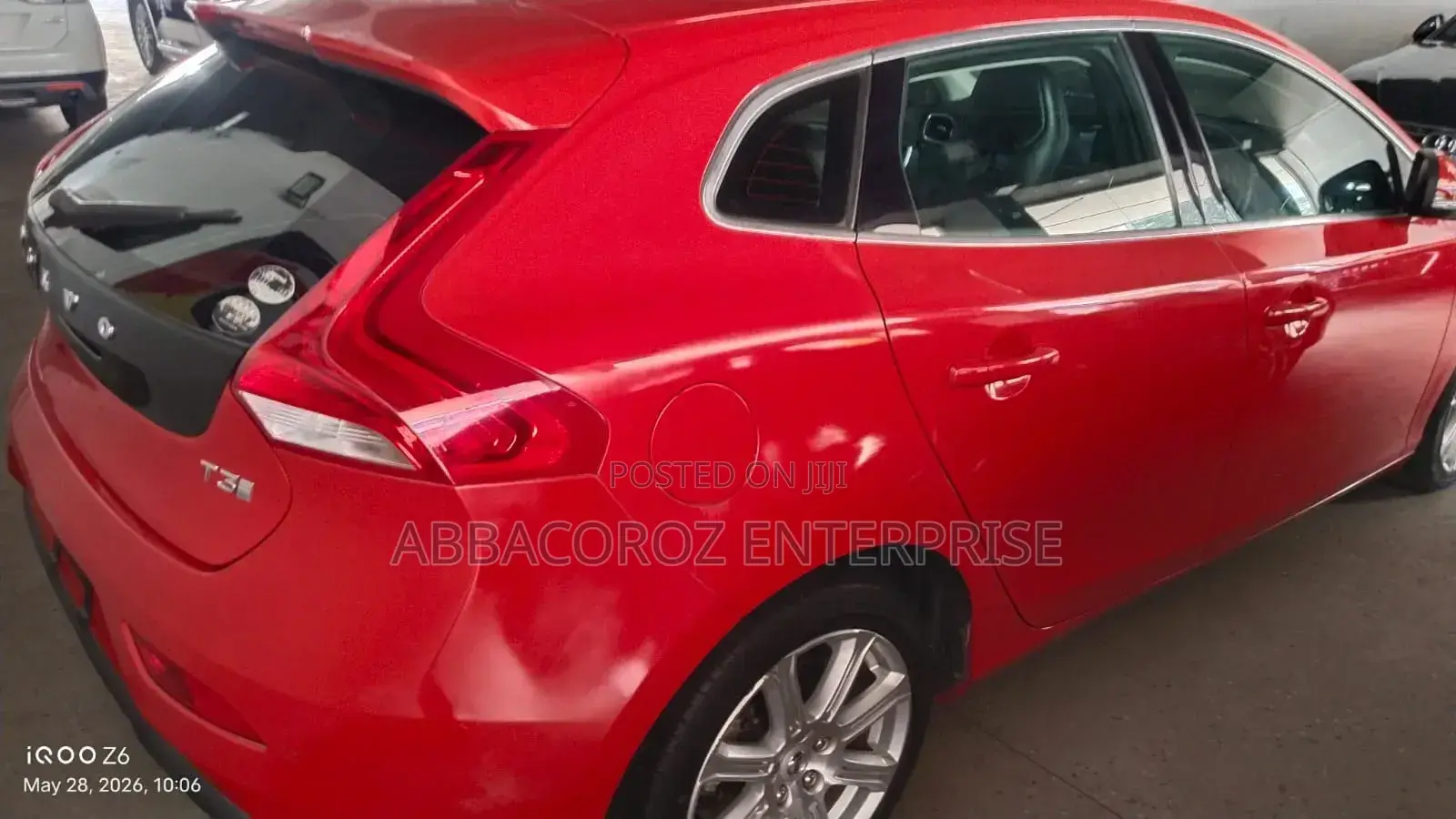Volvo V40 2018 Red