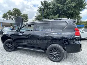 Toyota Land Cruiser Prado 2.8 2022 Black