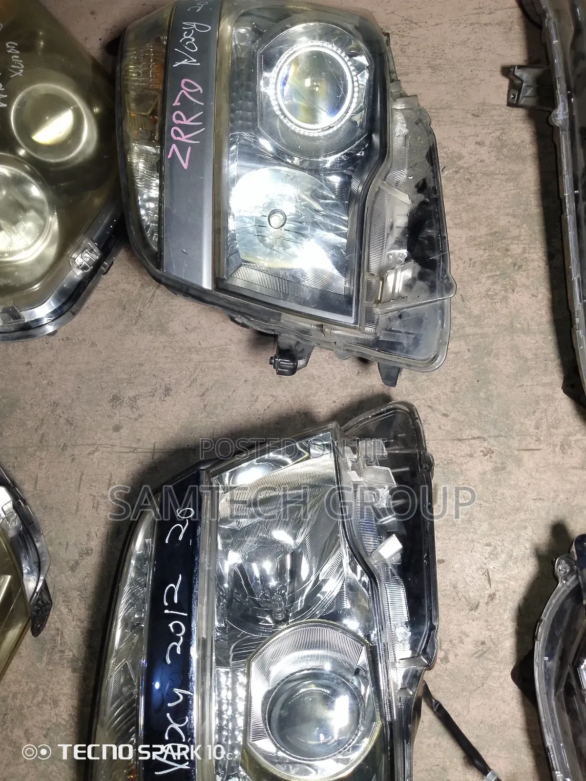 Toyota Voxy 2012 Head Lights