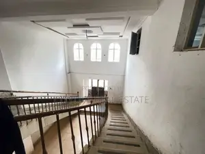 8bdrm Villa in Ndenderu, Kagondo for sale