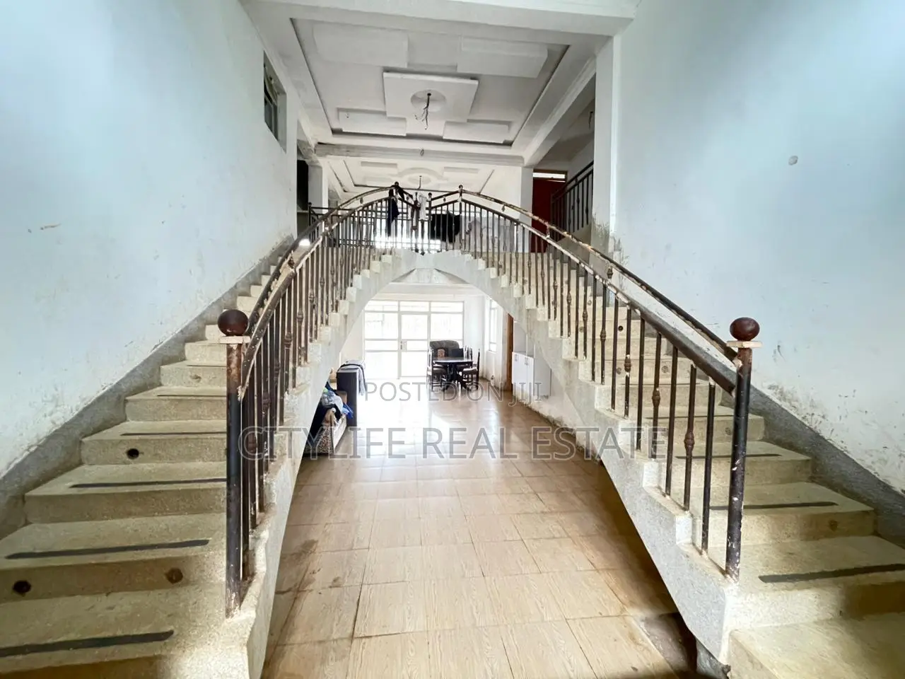 8bdrm Villa in Ndenderu, Kagondo for sale
